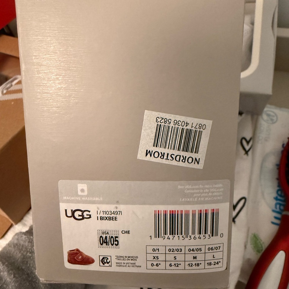 BRAND NEW. BABY UGGS. camel colour.size L - Picture 3 of 4